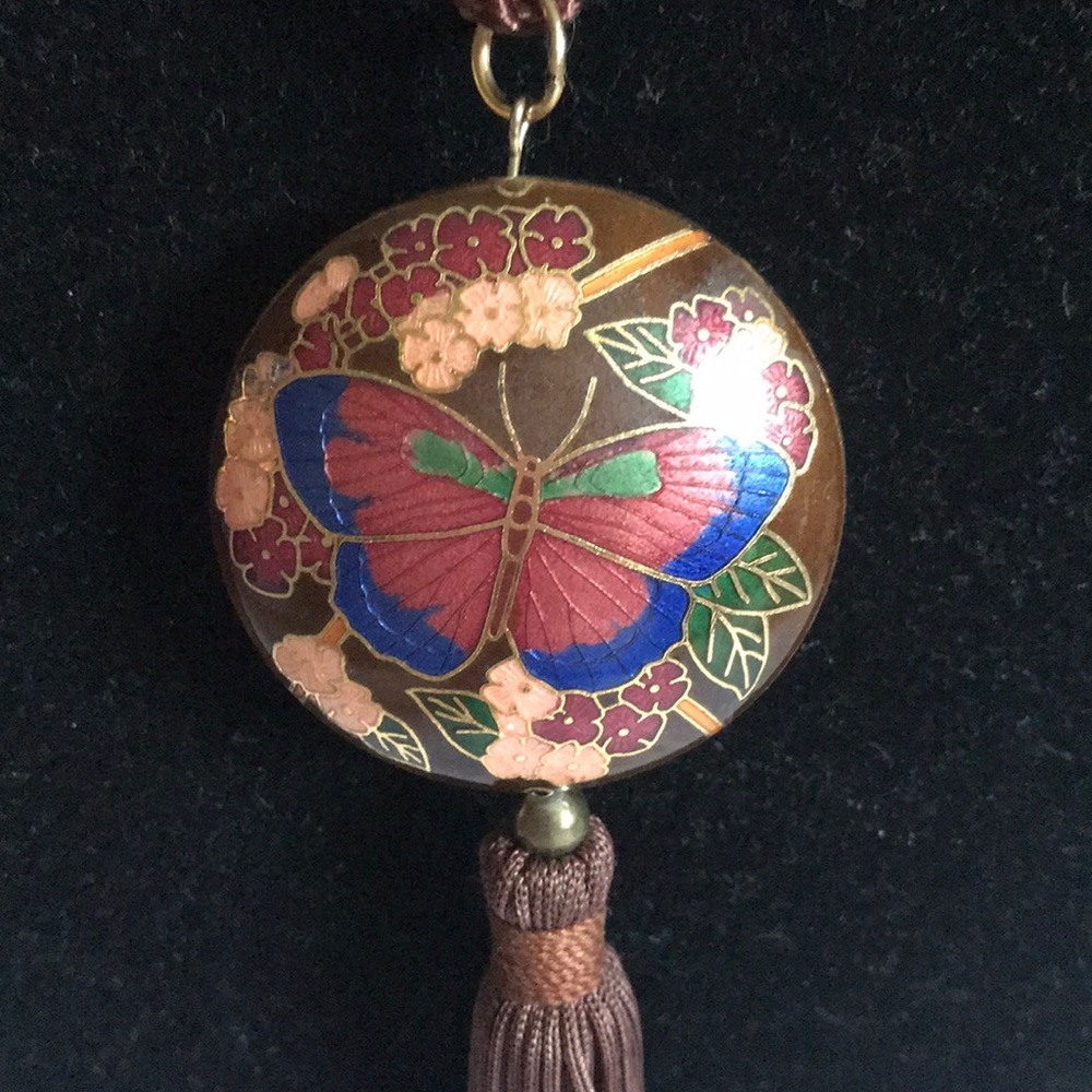 Vintage 3D Double sided Butterfly/ florals enamel necklace - Picture 4 of 15